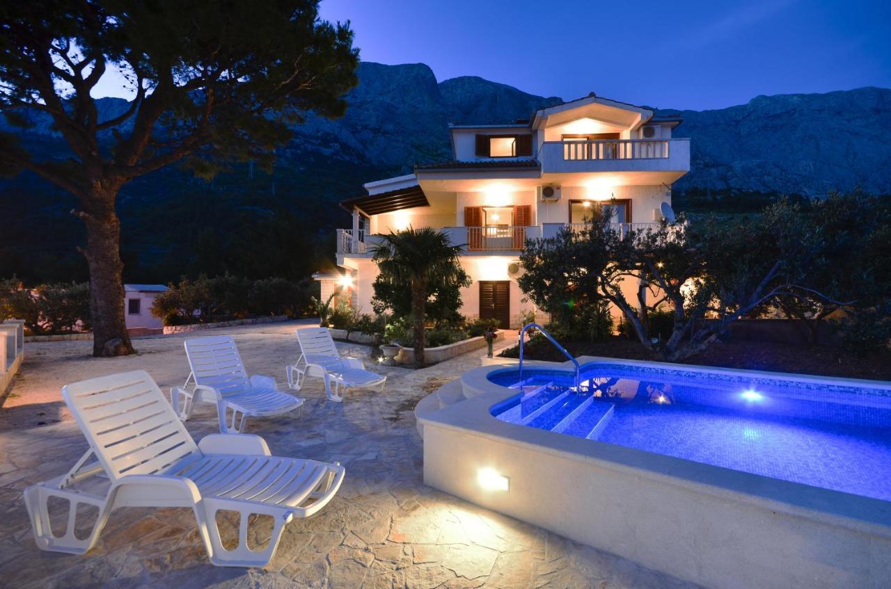 Family Friendly Apartments With A Swimming Pool Baska Voda, Makarska - 12442 Zewnętrze zdjęcie